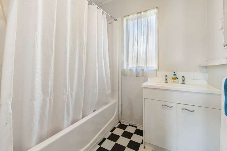 1/2 Calluna Crescent Totara Heights_15