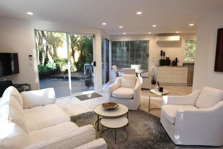 20D St Georges Bay Road (Fully Furnished Luxury)_0
