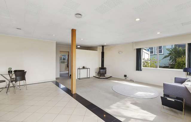 24 Waiwera Crescent Maupuia_2