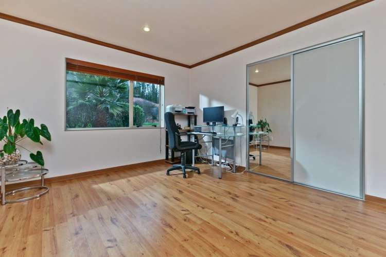 11 Fernbank Lane Greenhithe_22