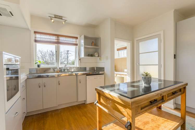 8 Eatwell Avenue Paraparaumu Beach_6