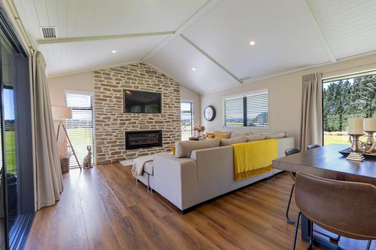 17/543 Zig Zag Road Windwhistle_5