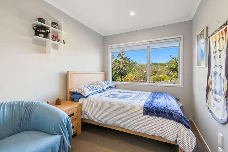 16 Saltwood Street Red Beach_11
