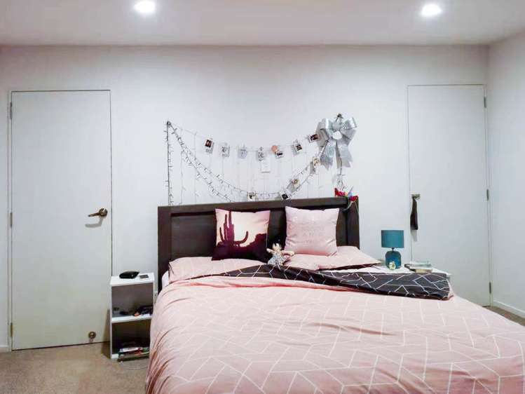 28 Staincross Street Green Bay_29