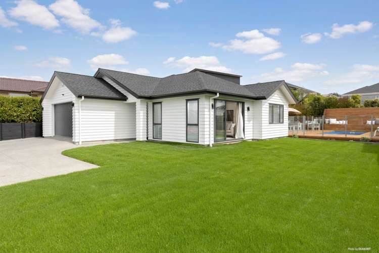 9 Eastview Crescent Stanmore Bay_1