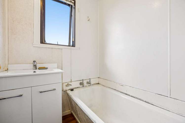 52 Potter Avenue Mt Roskill_19