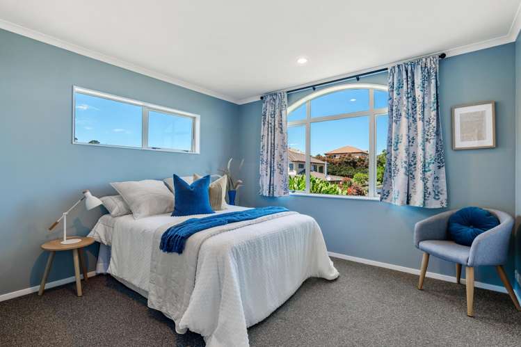 4 Mary Forgham Drive Greenhithe_19