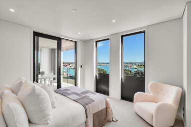 Apartment 104 Customs Quay_2