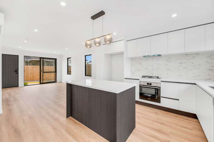 658B & C Te Atatu Road_3