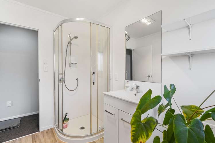 7 Yarrow Lane Papakura_9