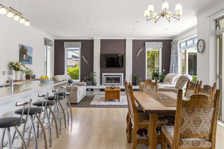 25 Magnolia Rise Waipahihi_6