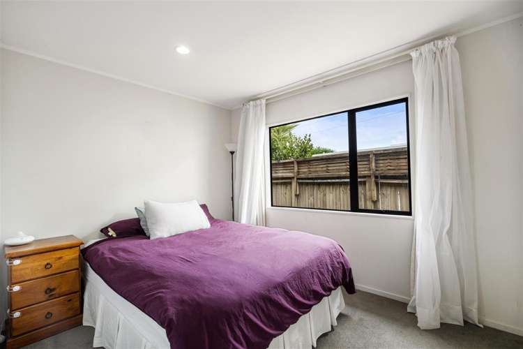 51 Queen Mary Avenue New Lynn_16