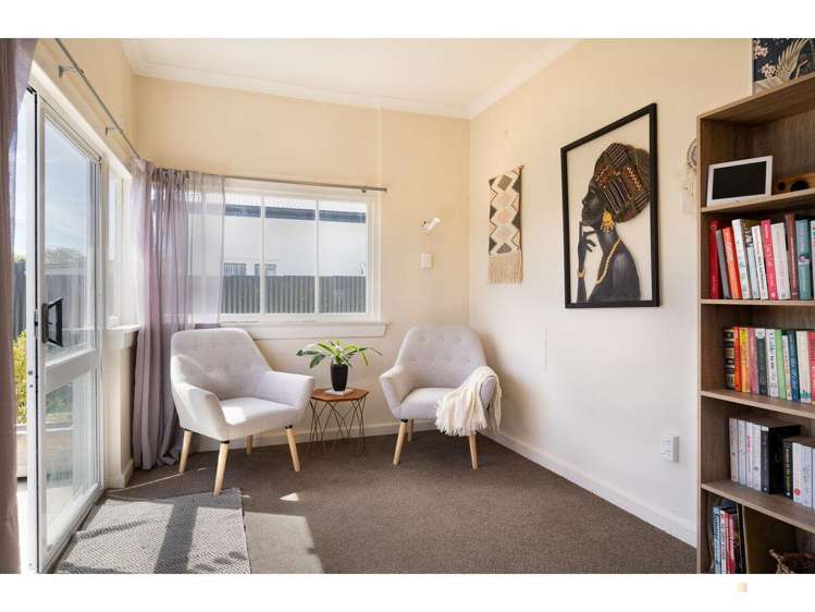 19 Raymond Street West End_7