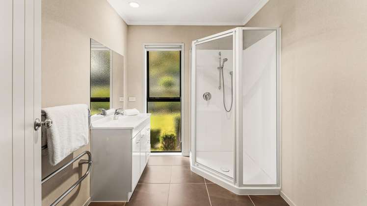 35 Ebbtide Way Maungatapu_18