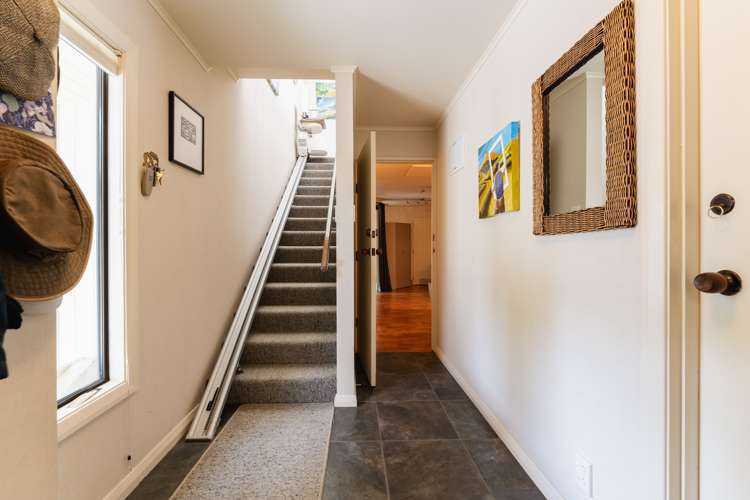 2/23a Howard Street Macandrew Bay Dunedin City Houses for Sale