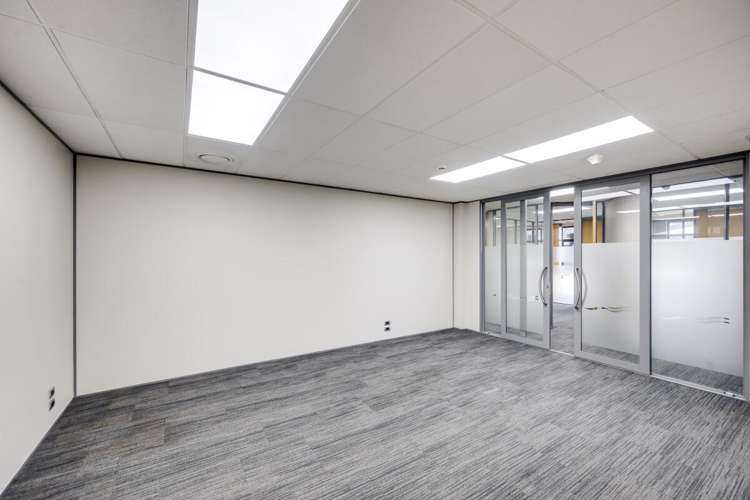 301-303 Queen Street East Hastings Central_19