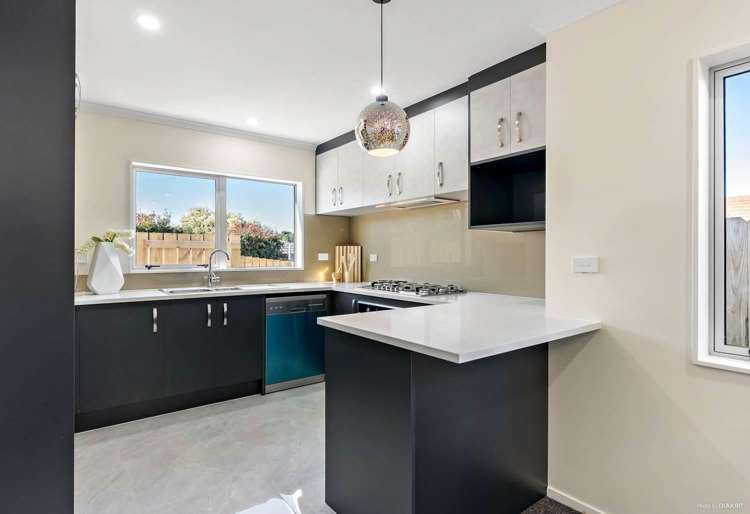 c/4 Bill Phillip place Clendon Park_9