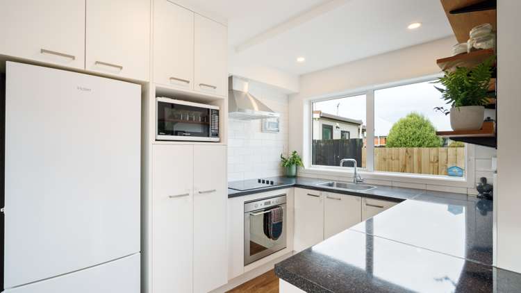 2/194 Hastings Street East Waltham_8