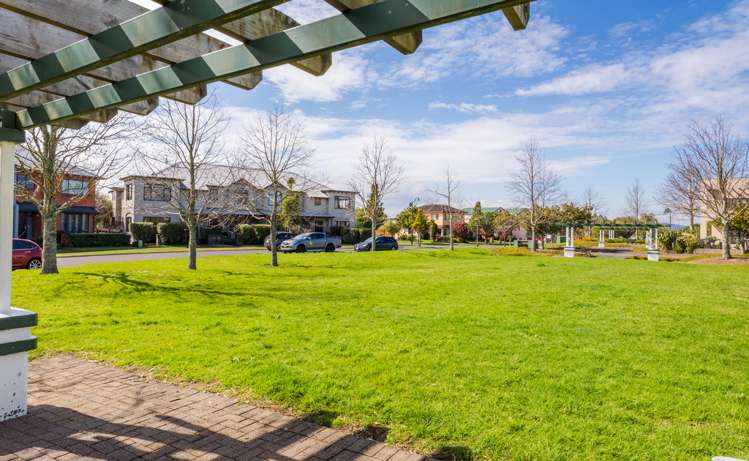 1/8 Tuscany Way Te Atatu Peninsula_2