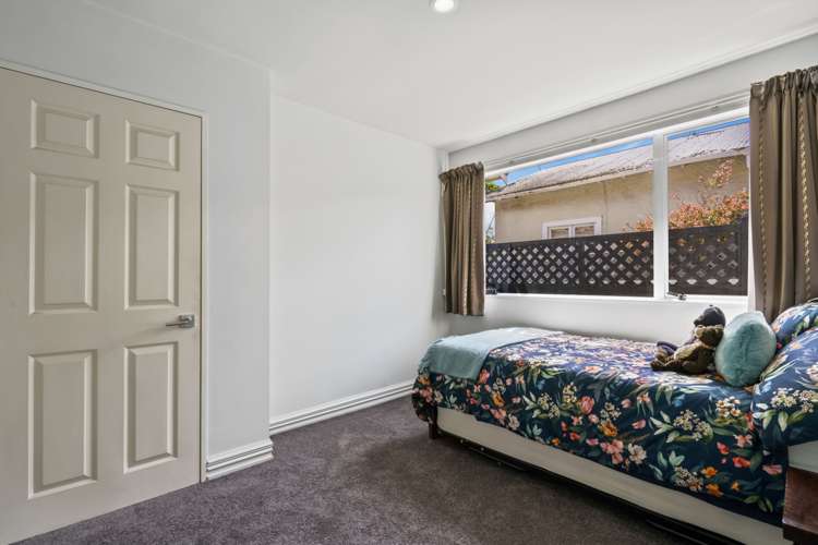 1/38 Kings Crescent Lower Hutt_13