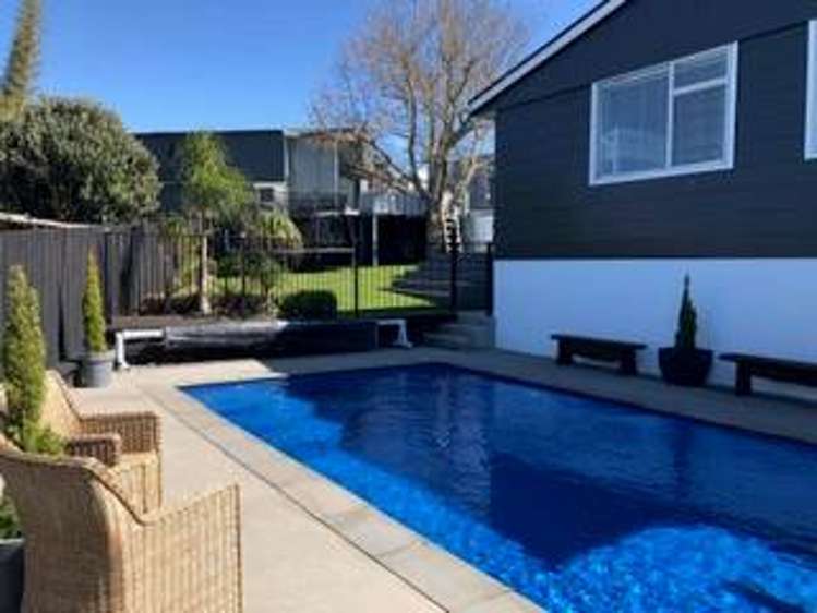 2/84 Greenslade Crescent Northcote_14