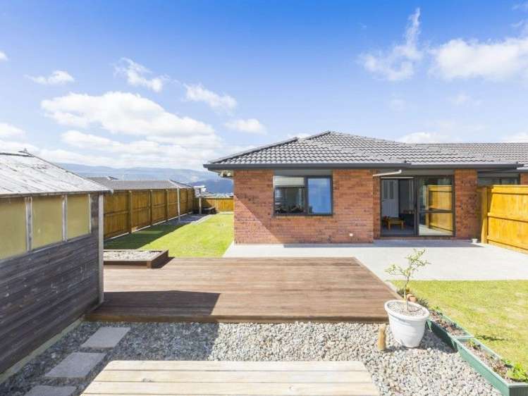 48 Percy Kinsman Crescent Riverstone Terraces_18