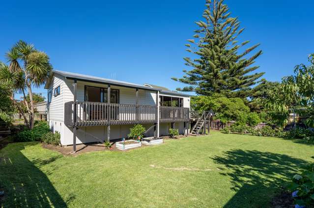 56b Tasman Road Otaki Beach_1