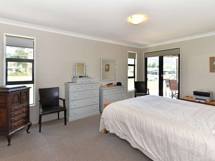 29 Newhaven Crescent Marahau_18