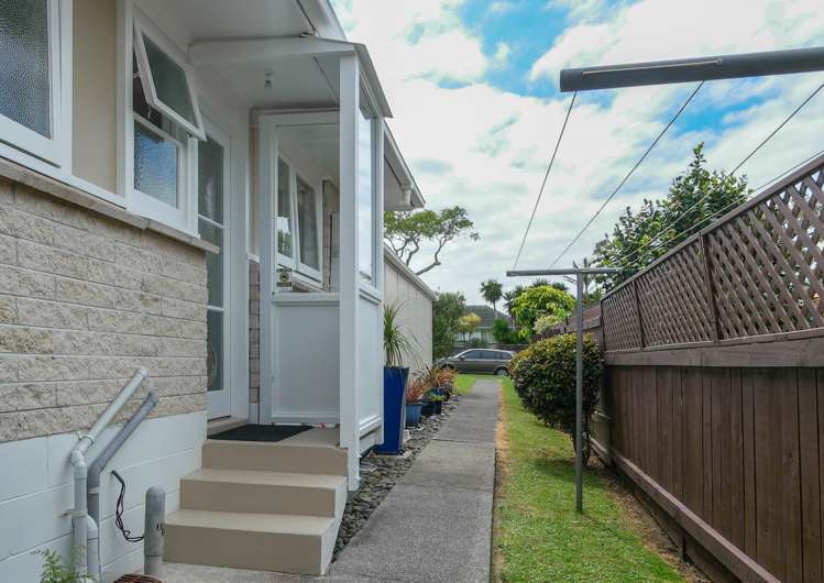 1/45 Howe Street Howick_11