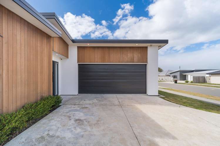 61 Freedom Drive Kelvin Grove_4