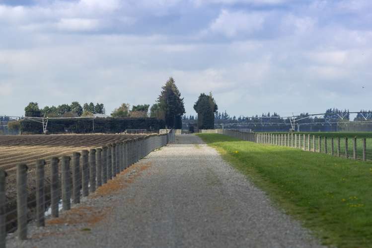 1076 Methven Chertsey Road Lauriston_9