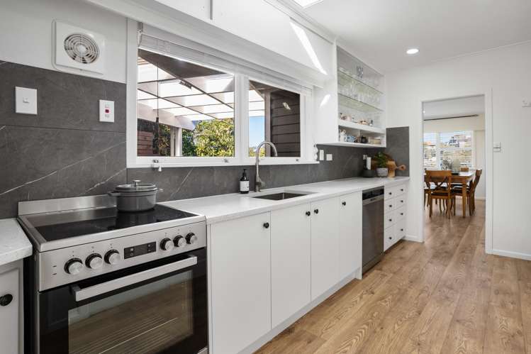 1/7 Jutland Street Mairangi Bay_1