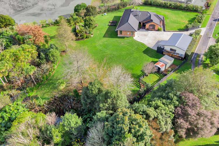 29 Awaroa Stream Drive Waiuku_23