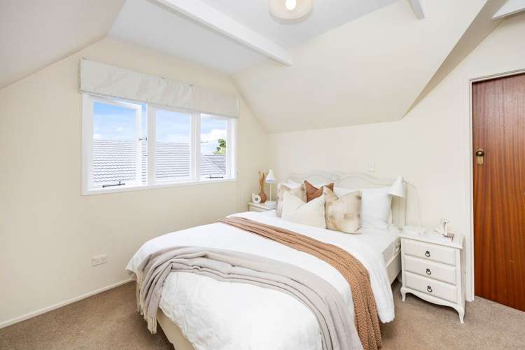 18 Fairholme Avenue Epsom_13