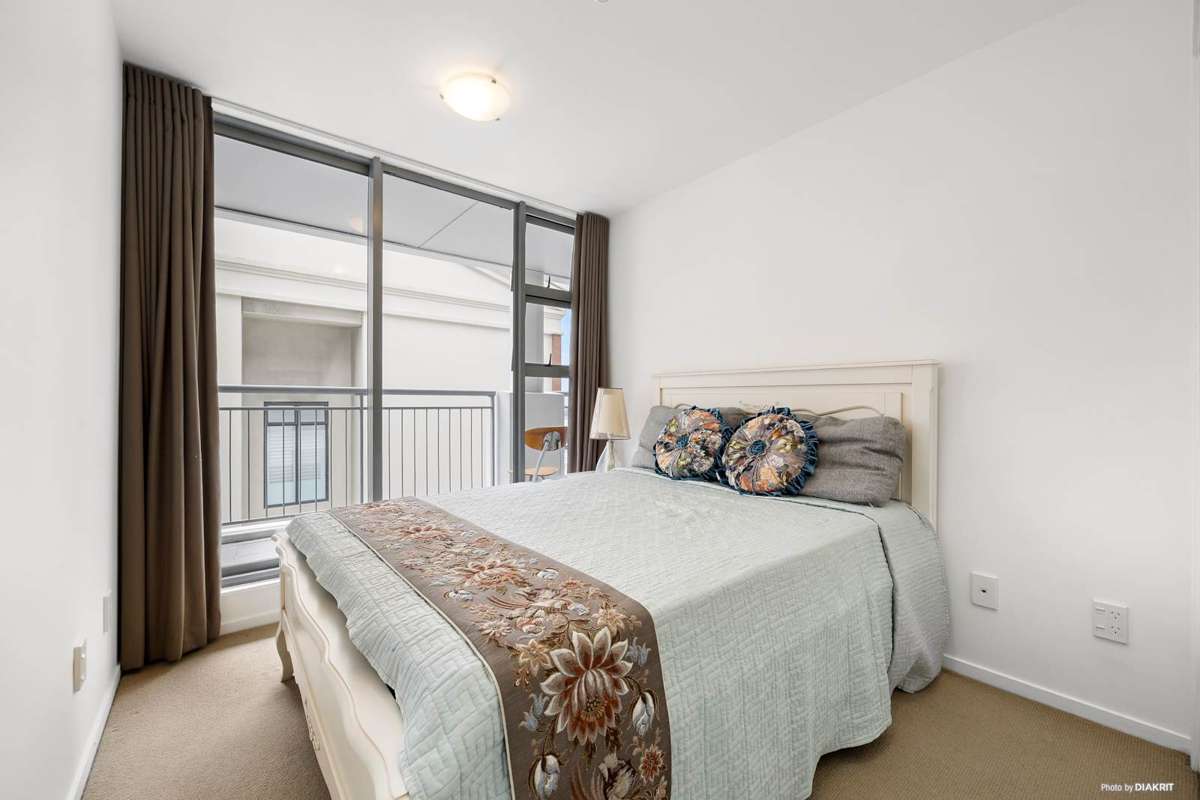 1404/1 Parliament Street_2