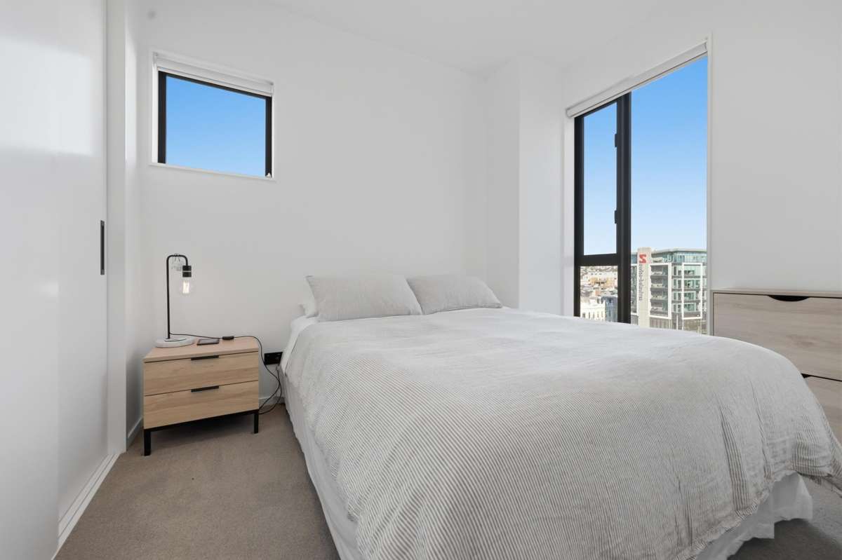 1003/6 Dock Street_4