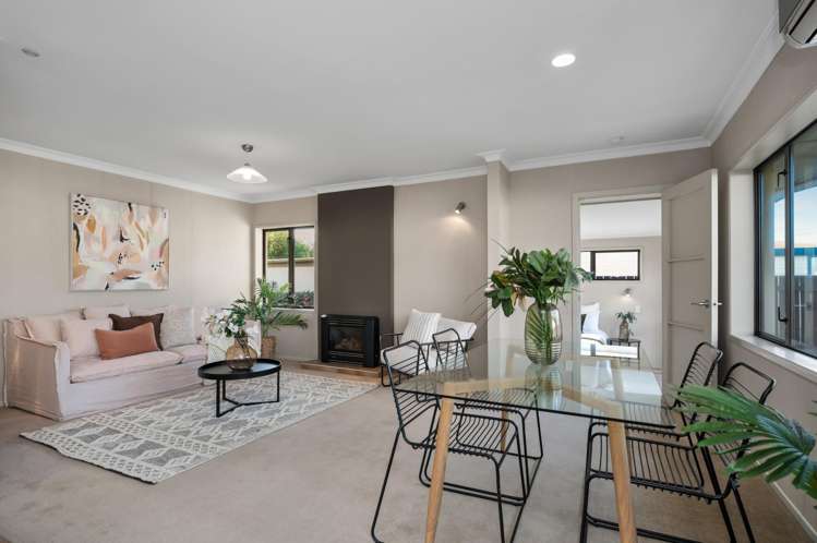 2 Pemberton Crescent Greerton_4