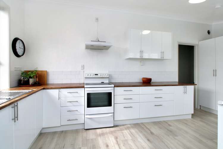 64 Allardice Street Dannevirke_1