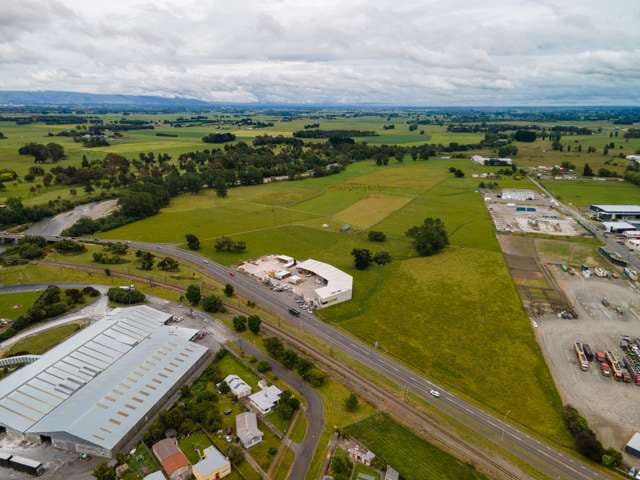 83 Turners Road and 1525 Waughs Road Feilding_1