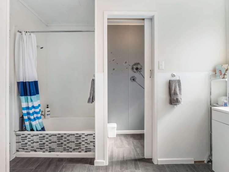 196A Clayton Road Mangakakahi_14