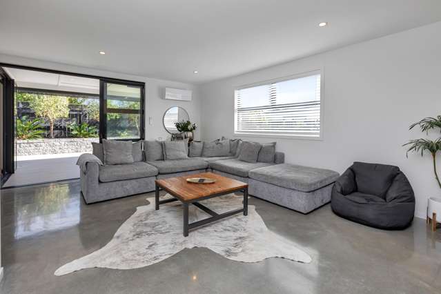 11 Olney Court One Tree Point_2