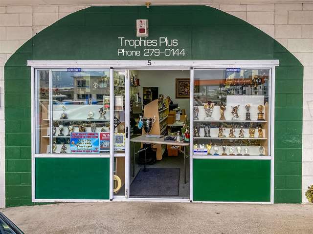 . Trophies Plus Engraving Papatoetoe_4