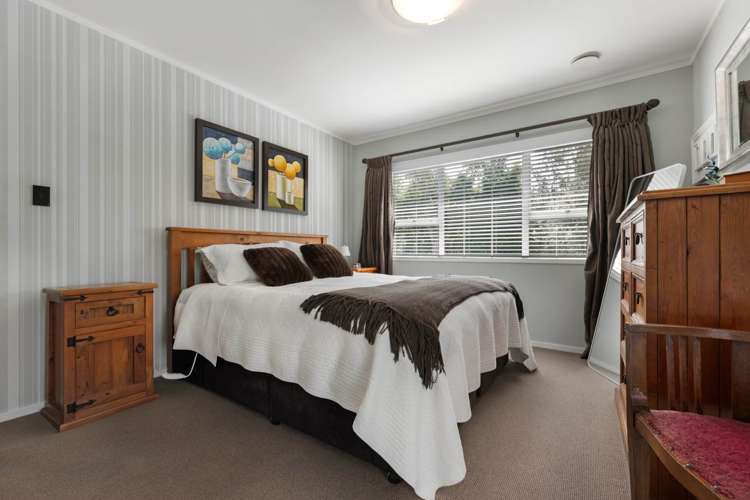 71 Meadway Sunnyhills_10