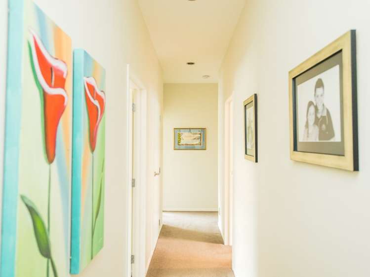 20 Lithgow Drive Otamatea_10