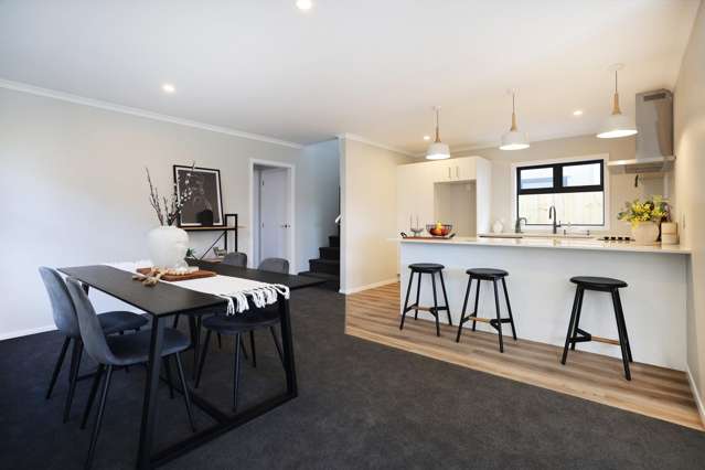 2 Helvetia Grove Naenae_2
