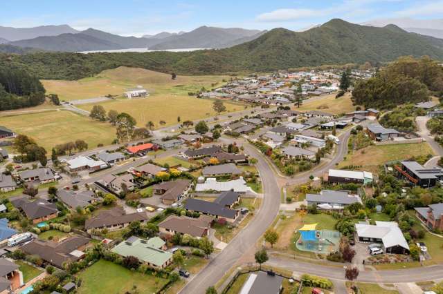 10 Raukura Rise Picton_4