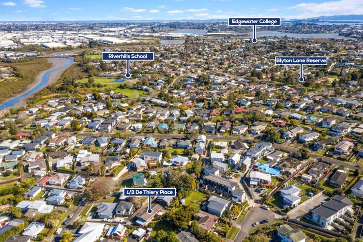 1/3 De Thiery Place Pakuranga Heights_16