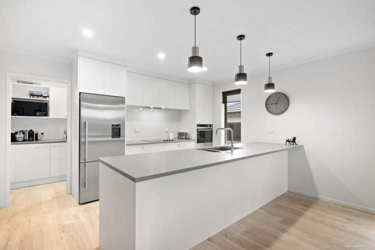 85 Twin Parks Rise Papakura_2