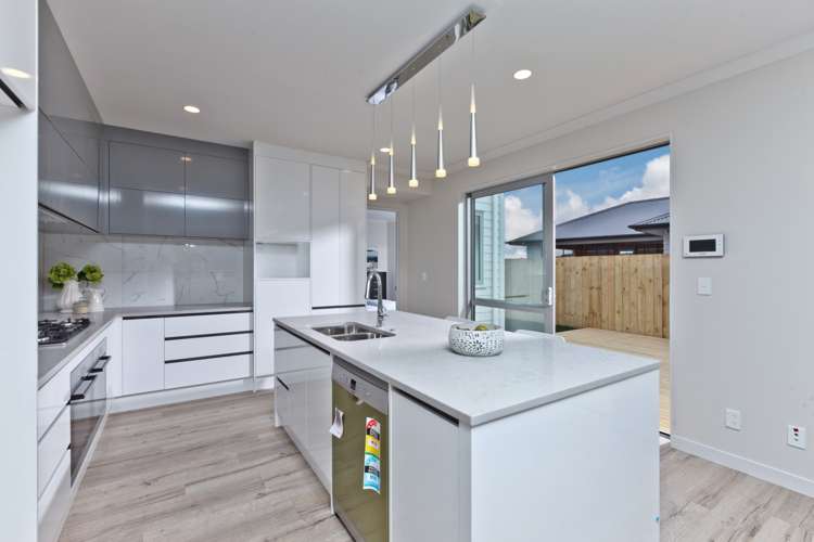 5 Boocock Crescent Orewa_13