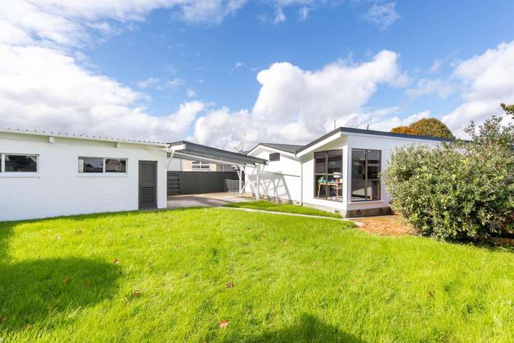 192 California Drive Totara Park_20